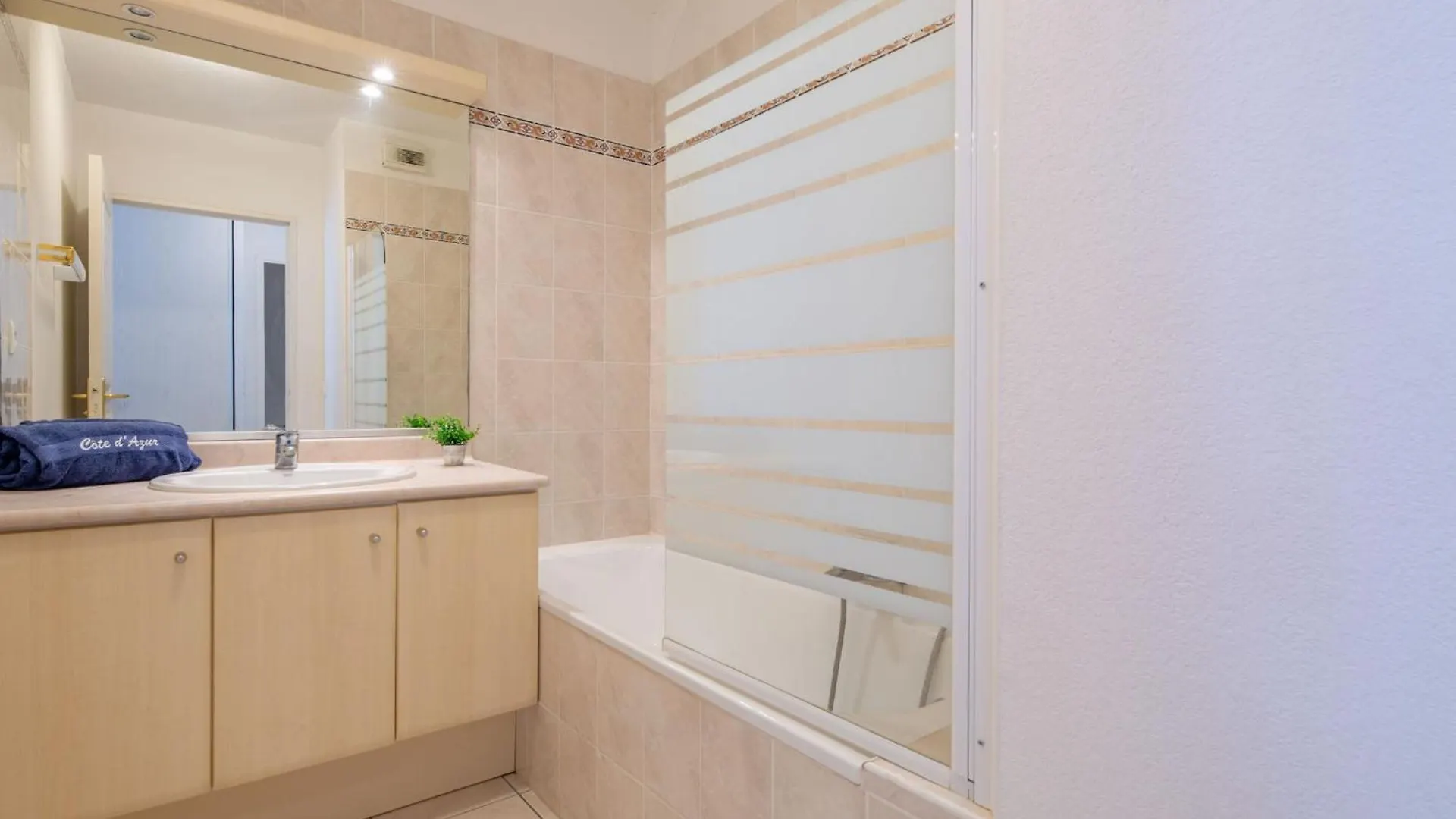 Apartment Les Calanques Du Parc-9 By Interhome Saint Aygulf France