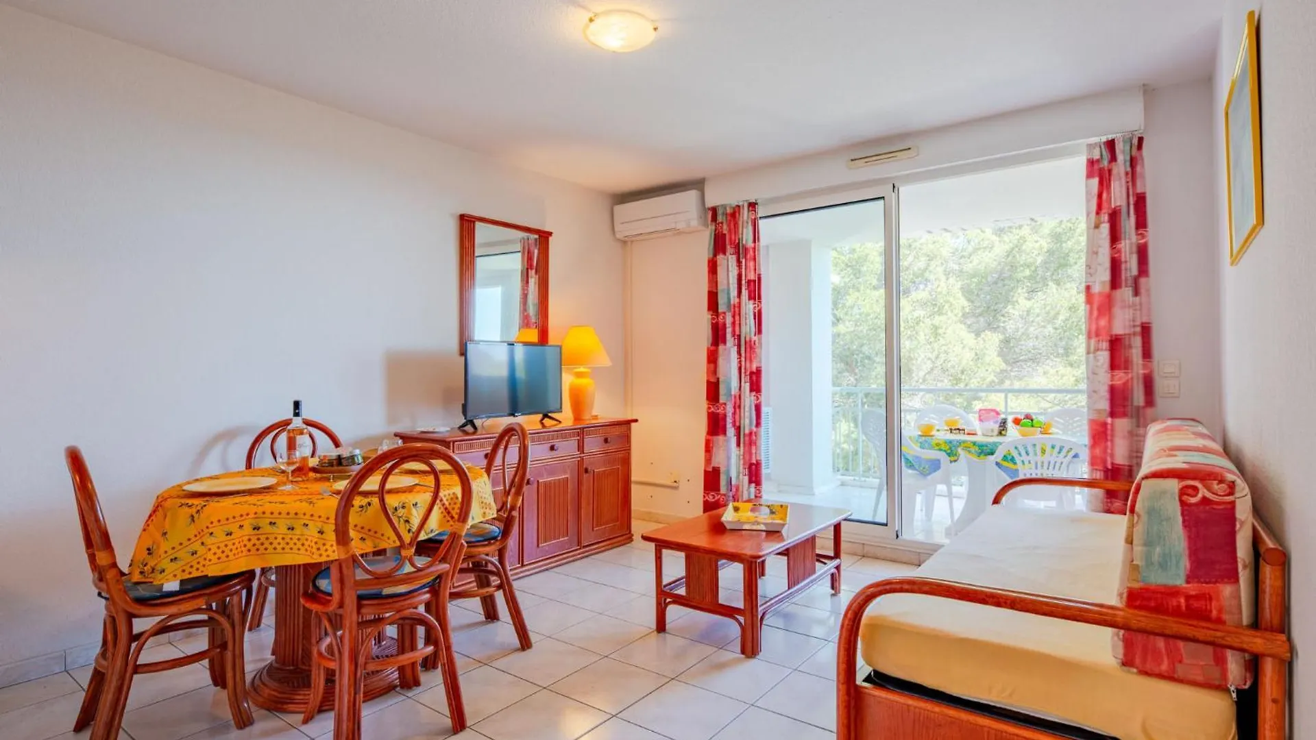 Apartment Les Calanques Du Parc-9 By Interhome Saint Aygulf